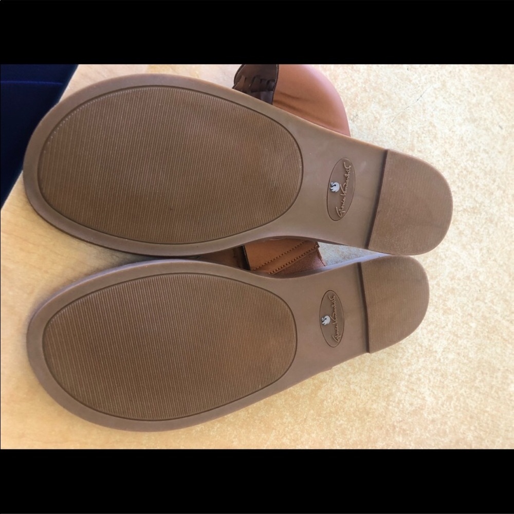 Brand new maurices purse. With brown sandals. - Picture 8 of 8